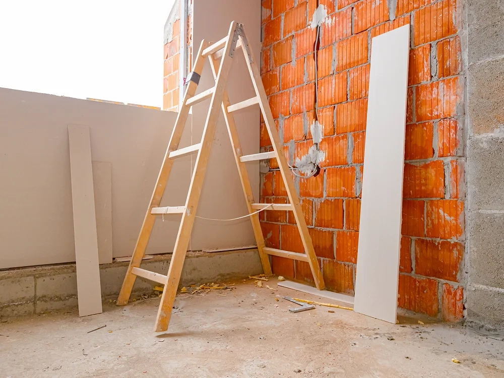 Trabajos de pequeñas obras de albañilería en Valencia con reparación de paredes, tabiques y reformas interiores